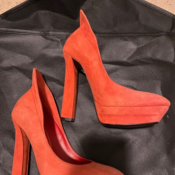 FINAL SALE NWOT Bottega Veneta New Red/orange Suede HeelsNWOT has new sticker! - Picture 1 of 6